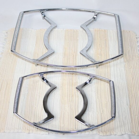 VTG CORNINGWARE METAL SERVING TRIVETS CASSEROLE CRADLE SET 2 P-11-M-1 & P-10-M-1 - Picture 4 of 11